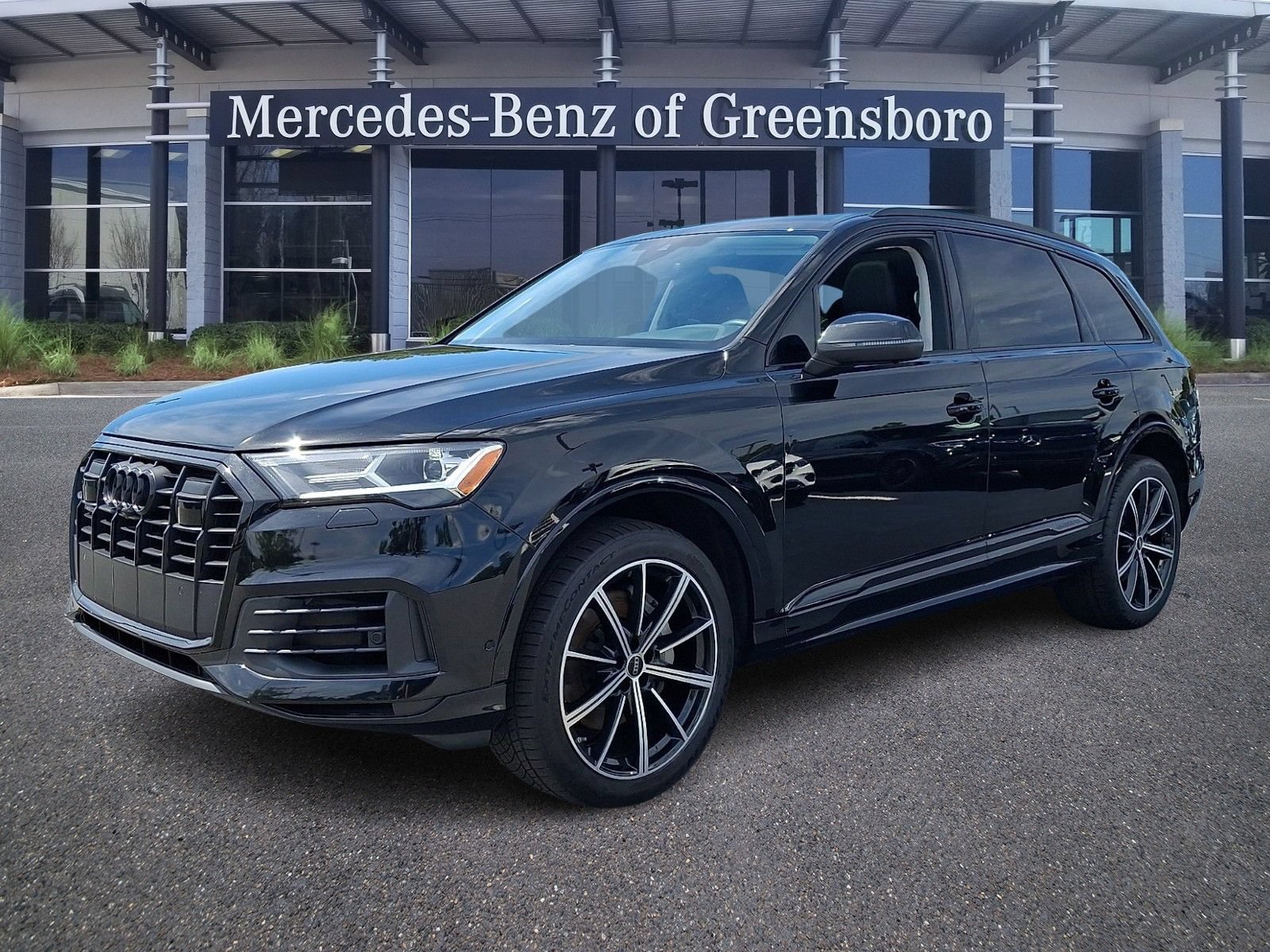 Used 2023 Audi Q7 3.0T Premium Plus AWD/4WD image 3