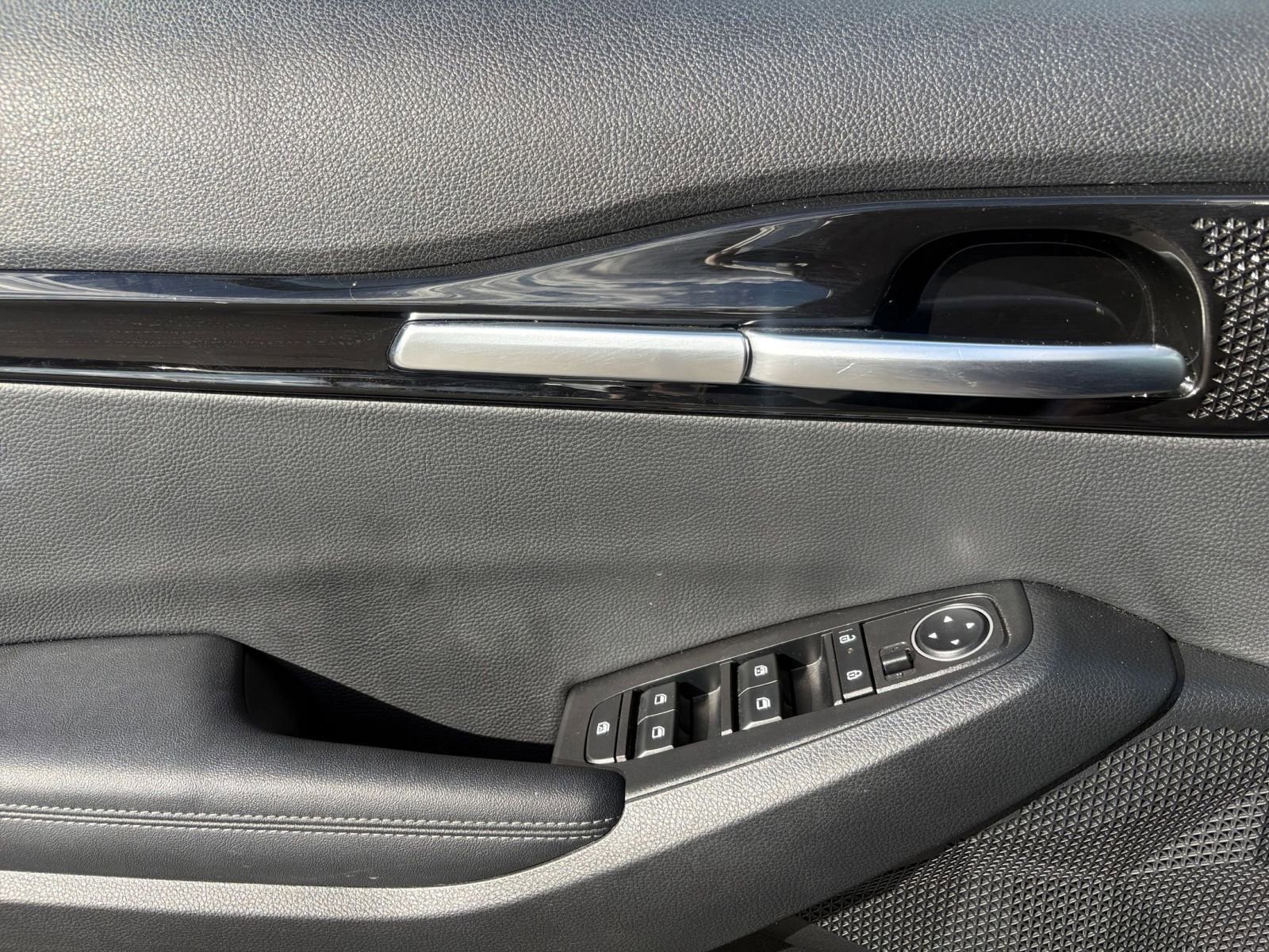 Used 2025 Kia Seltos S FWD image 18