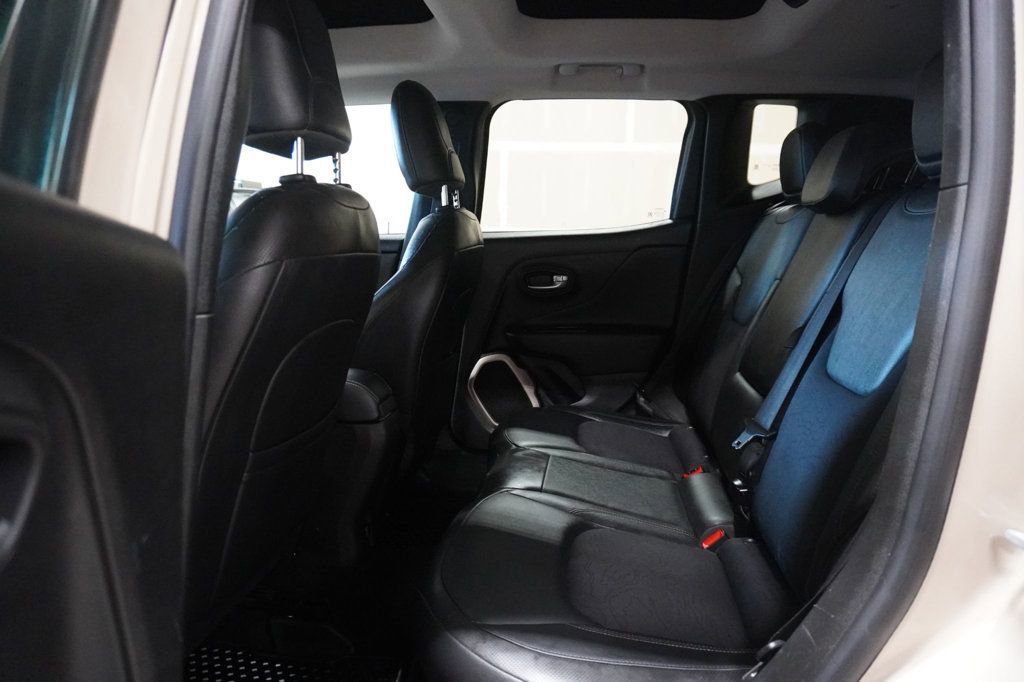 Used 2017 Jeep Renegade Trailhawk image 12
