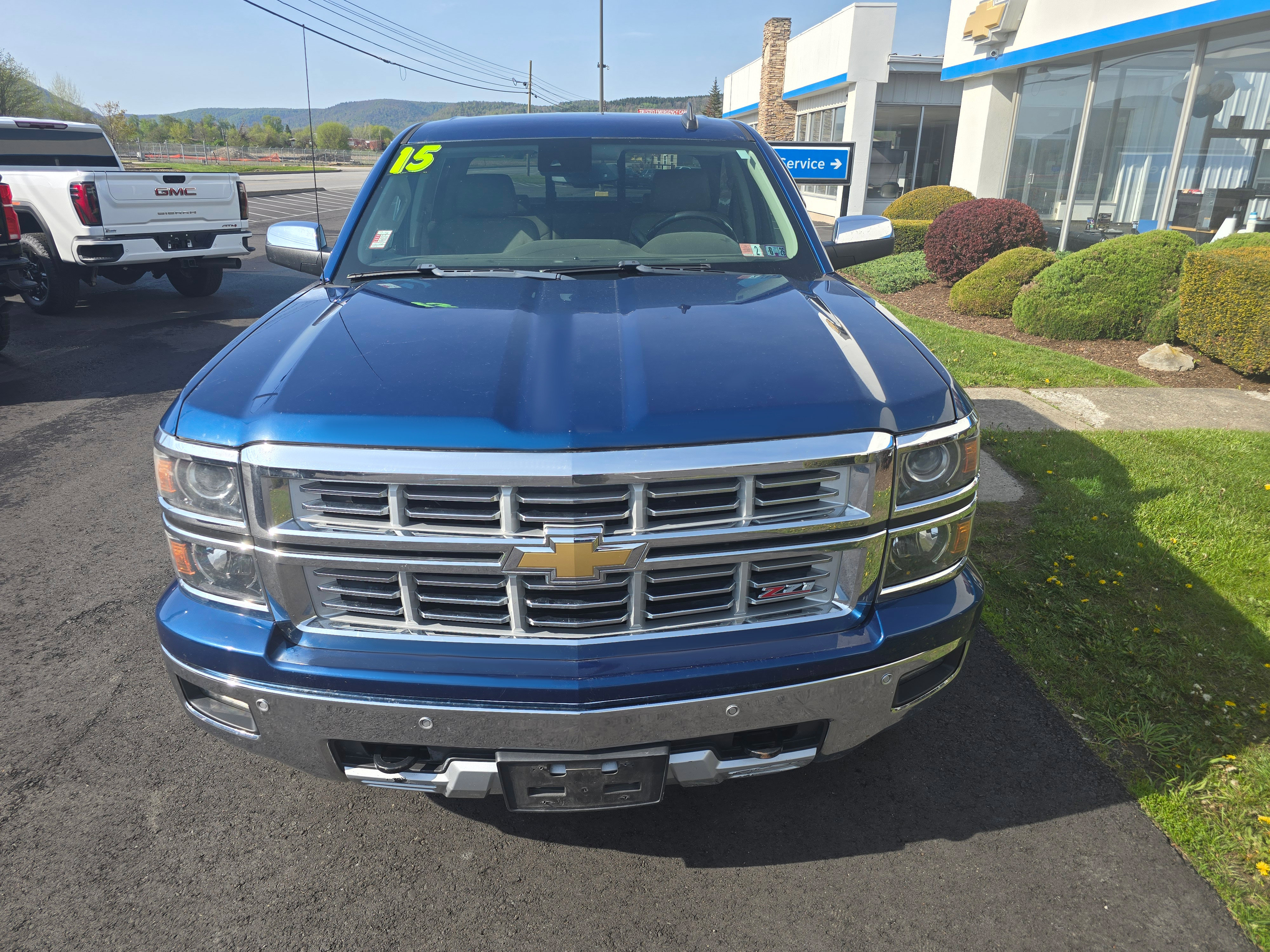 Used 2015 Chevrolet Silverado 1500 LTZ Z71 w/ LTZ Plus Package AWD/4WD image 8