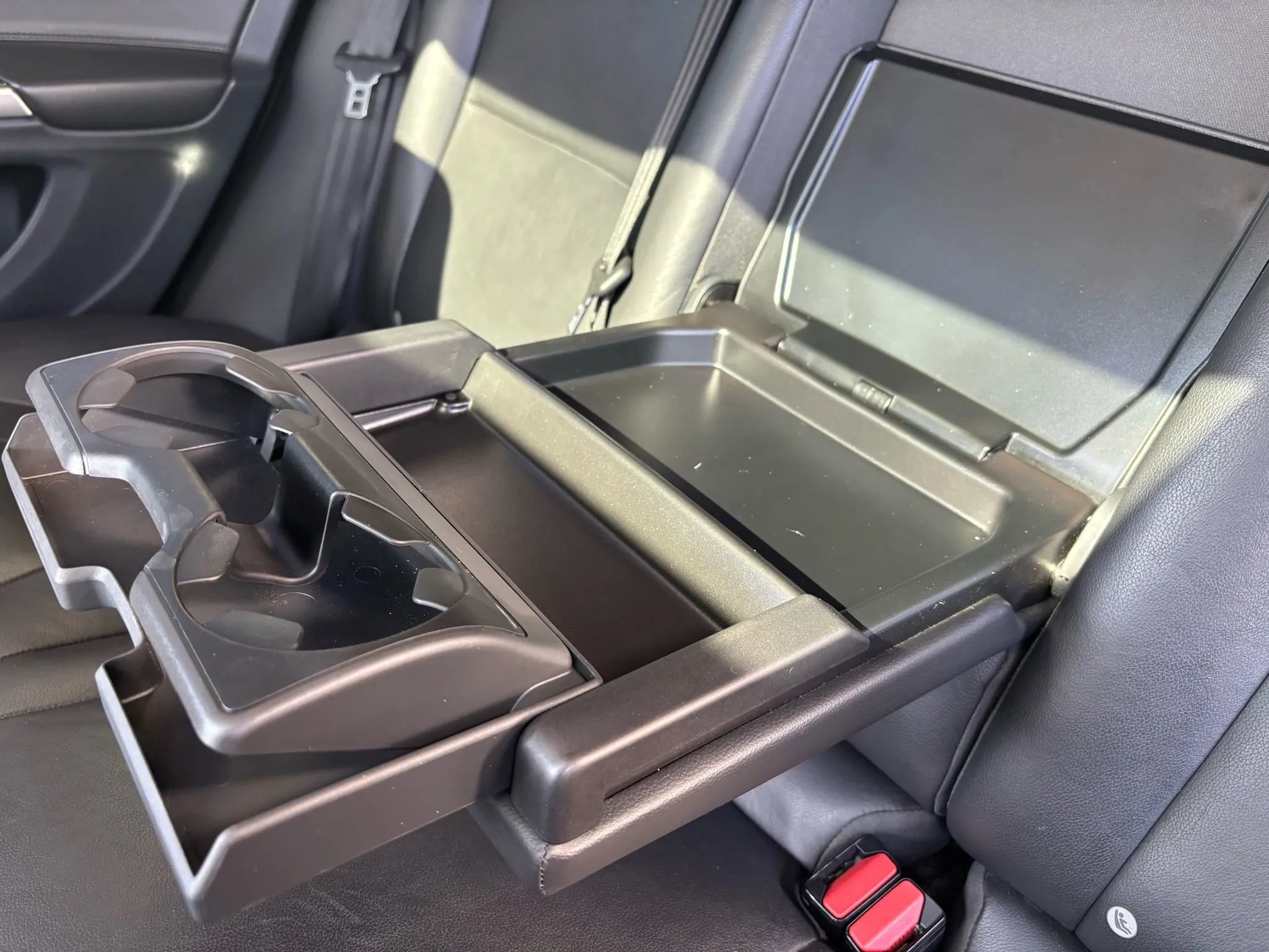 Used 2017 Volvo V60 T5 Premier w/ Convenience Package image 50