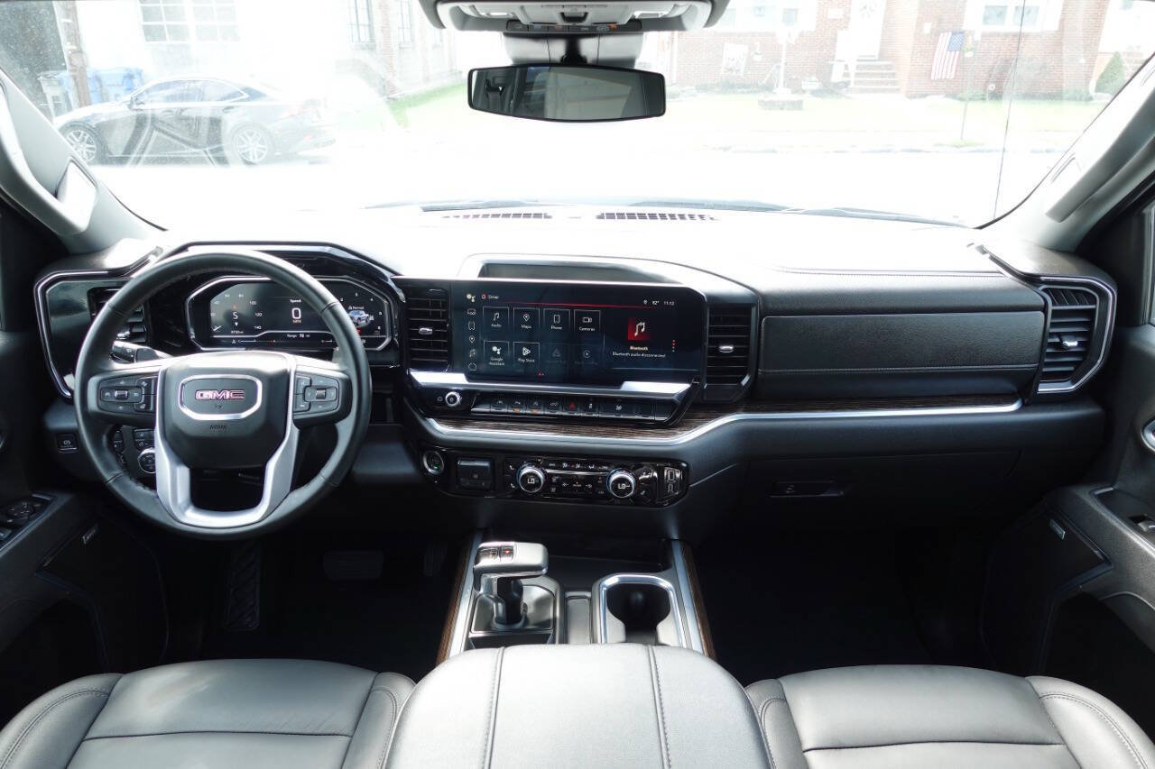 Used 2025 GMC Sierra 1500 Elevation w/ Elevation Premium Package AWD/4WD image 43