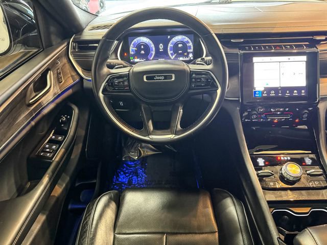 Used 2022 Jeep Grand Cherokee Overland w/ Luxury Tech Group IV image 35