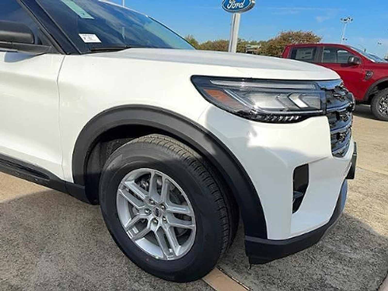 New 2026 Ford Explorer Active w/ Active Comfort Package RWD image 5