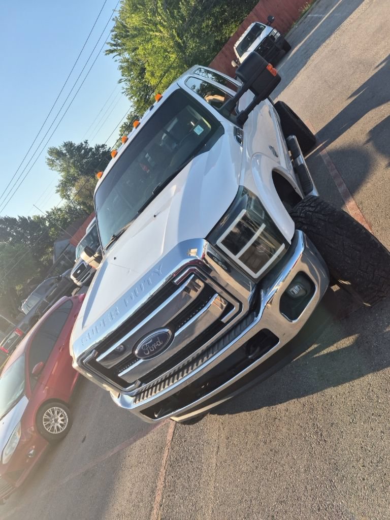 Used 2016 Ford F250 Lariat w/ Lariat Interior Package AWD/4WD image 3