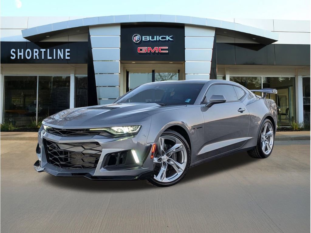 Used 2020 Chevrolet Camaro SS image 8