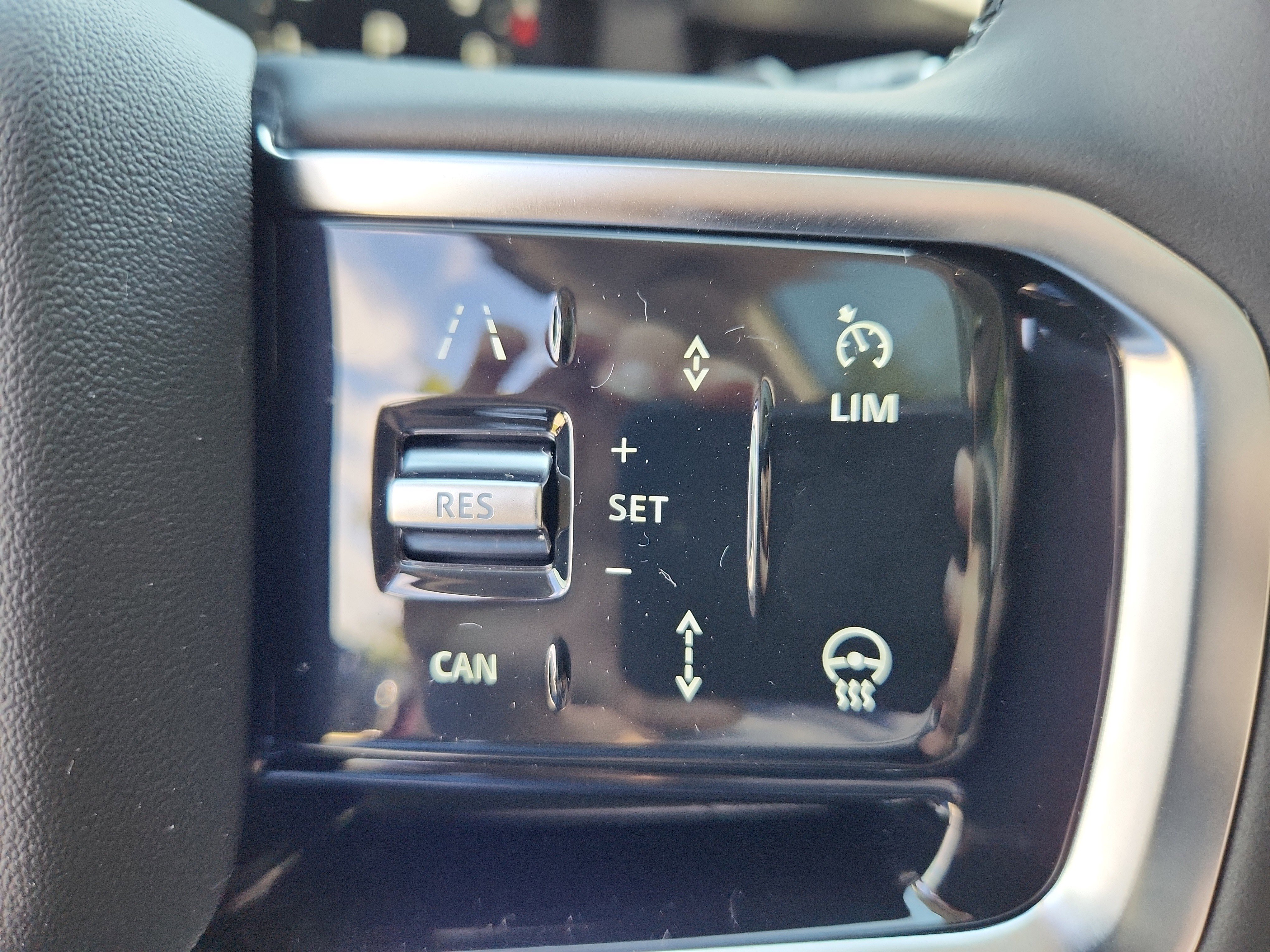 New 2025 Land Rover Discovery Sport S image 20