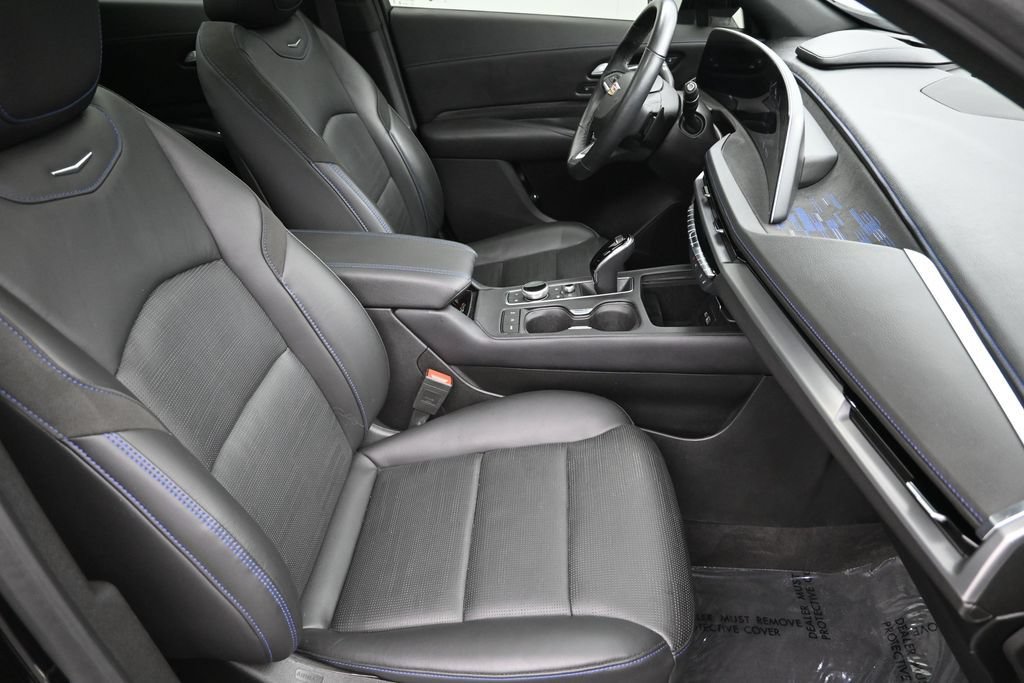 Certified 2024 Cadillac XT4 Sport AWD/4WD image 32