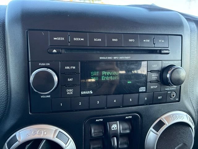 Used 2018 Jeep Wrangler Unlimited Rubicon AWD/4WD image 32