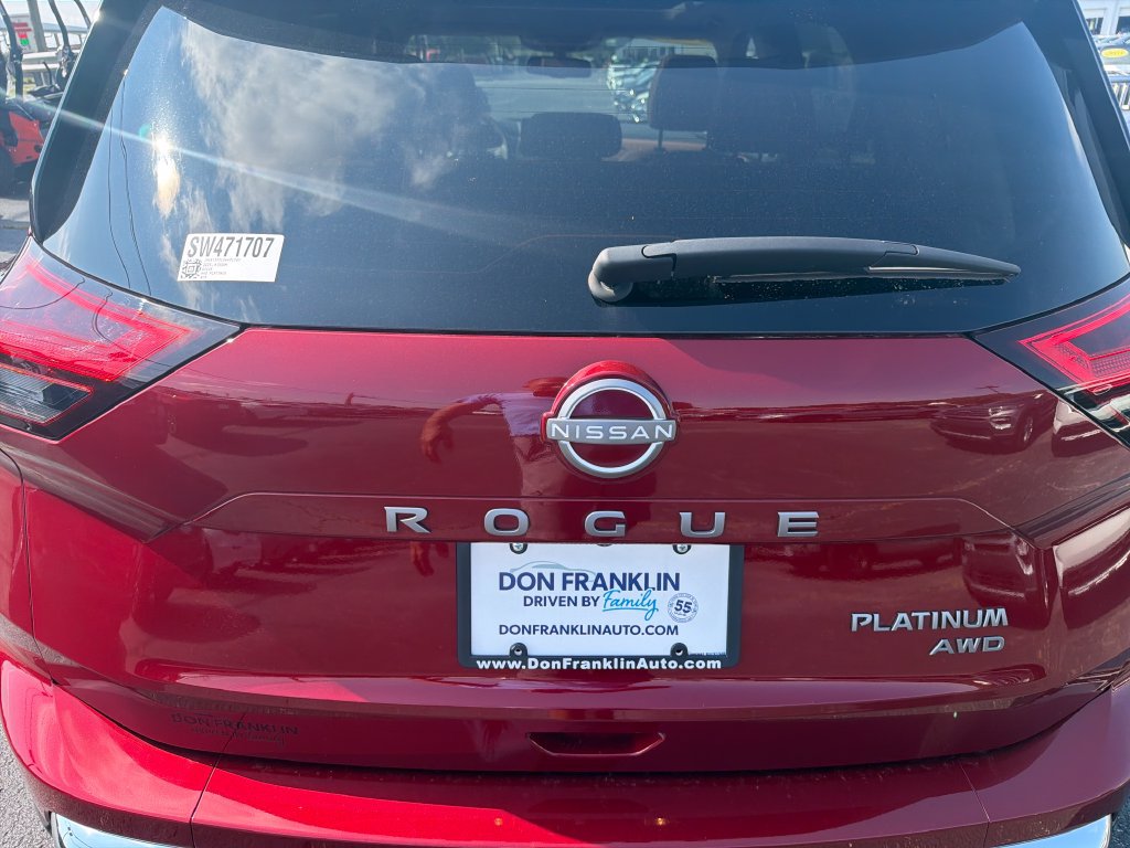 Certified 2025 Nissan Rogue Platinum w/ Platinum Premium Package AWD/4WD image 5
