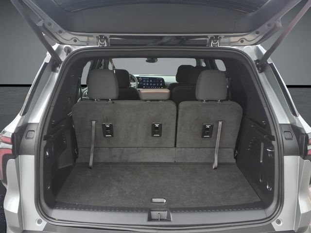 Used 2026 Chevrolet Traverse LT w/ Driver Confidence Package FWD image 29