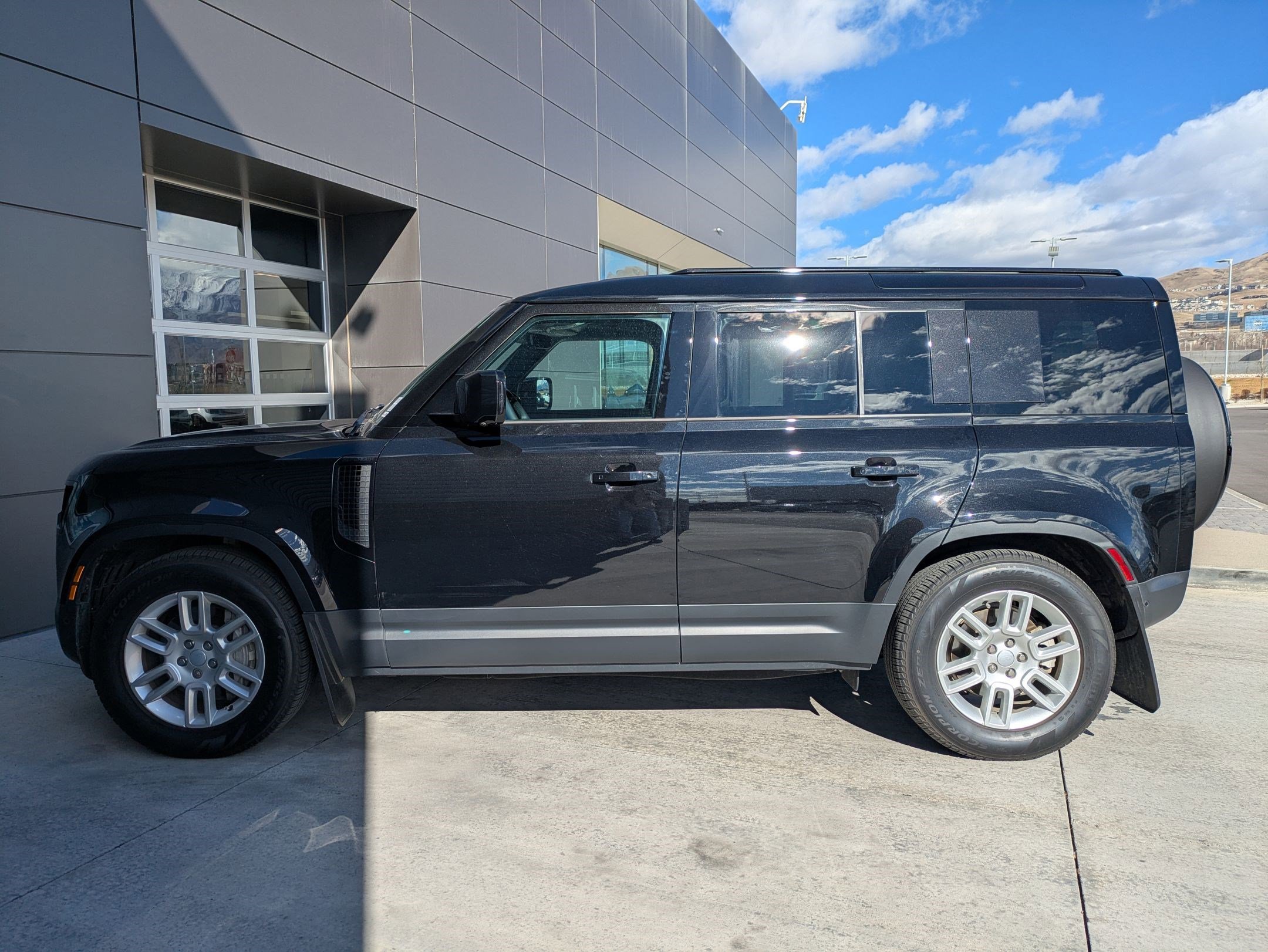 Certified 2025 Land Rover Defender 110 S image 10