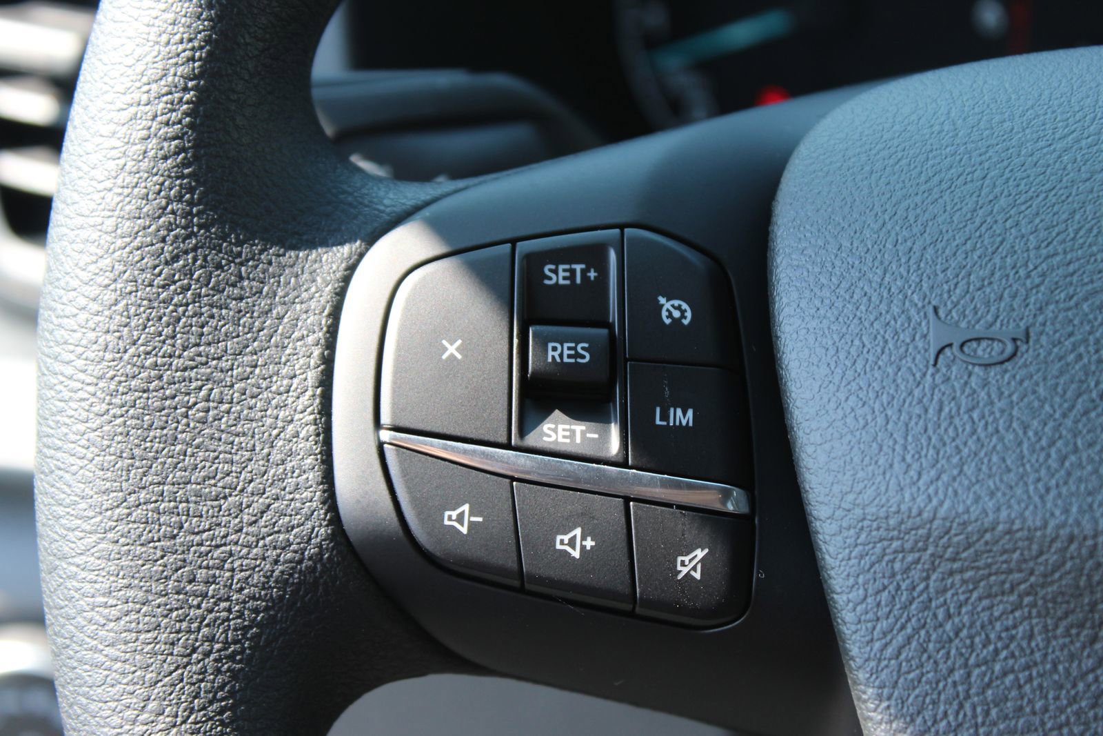 New 2025 Ford Transit 350 XLT image 18