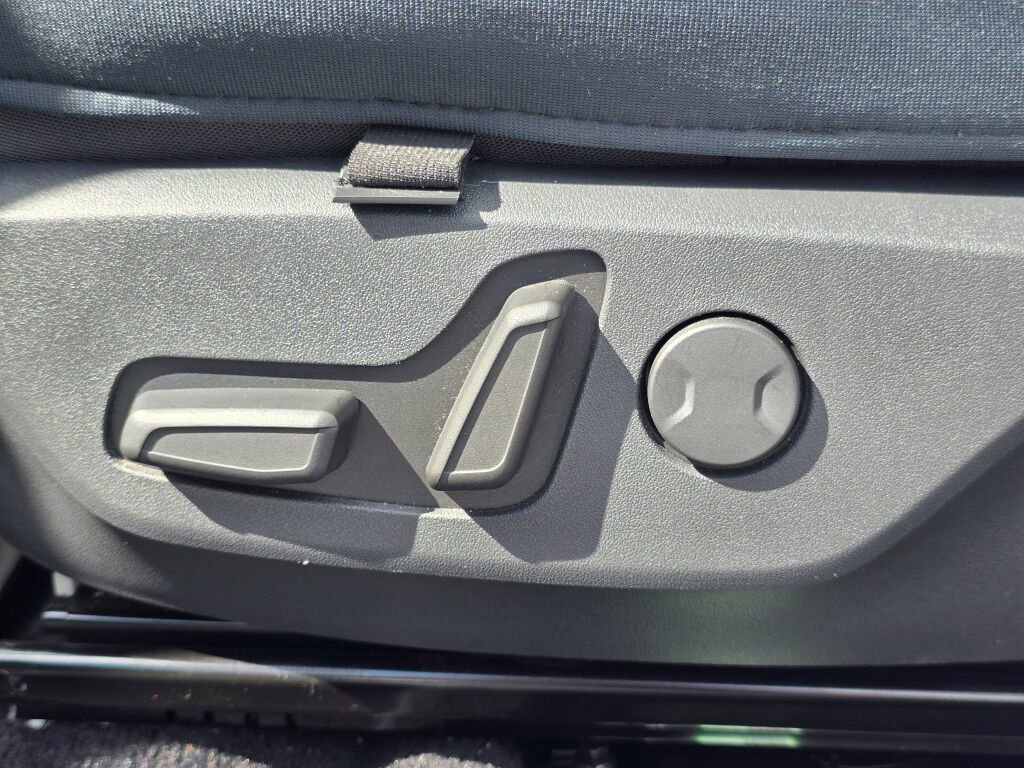 Used 2024 Kia Niro Wave w/ Wave Preserve Package image 23