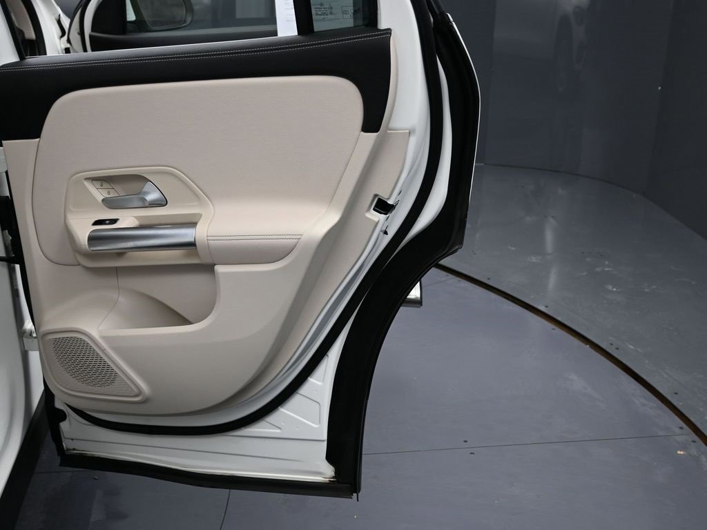 Used 2022 Mercedes-Benz GLA 250 GLA 250 w/ Premium Package Lite image 36