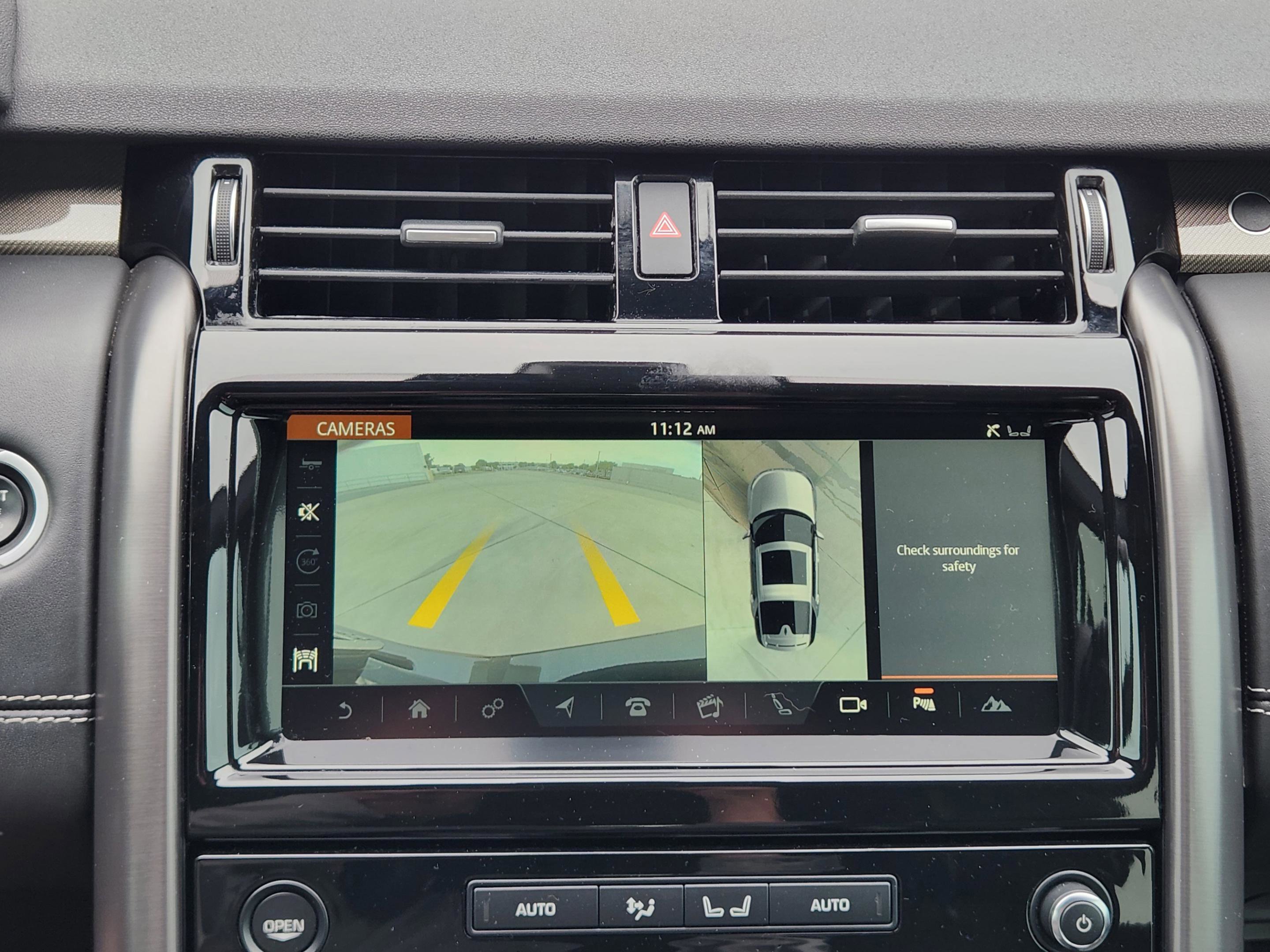 Used 2018 Land Rover Discovery HSE image 13