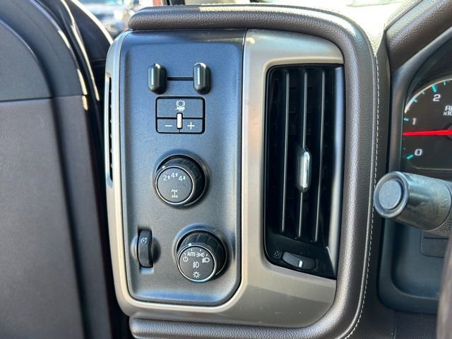 Used 2018 GMC Sierra 3500 Denali w/ Duramax Plus Package image 24