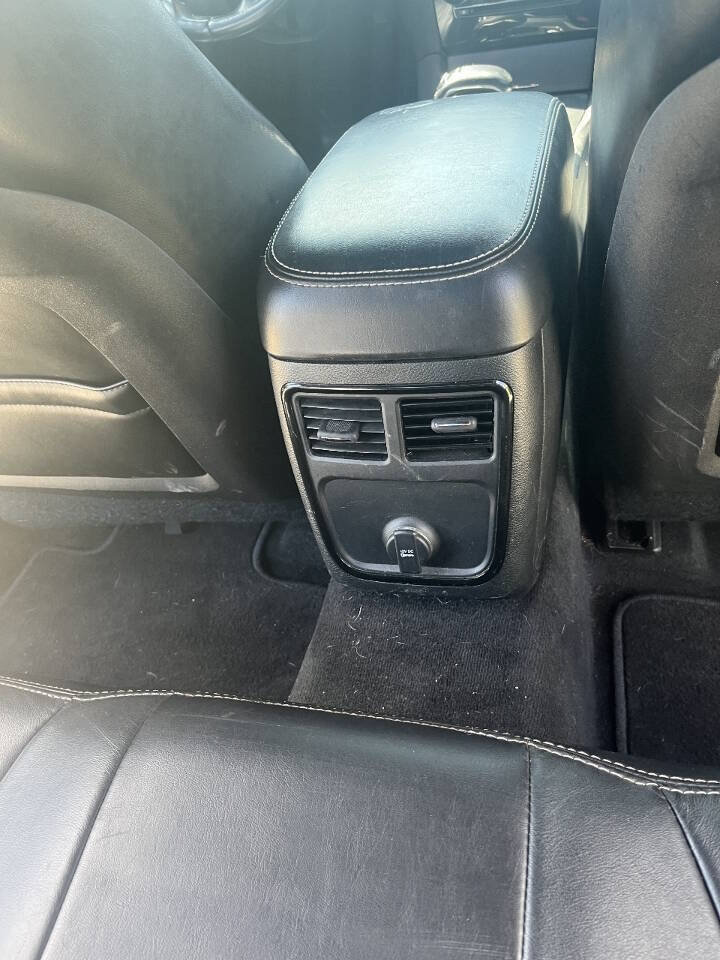 Used 2014 Chrysler 300 S AWD/4WD image 14