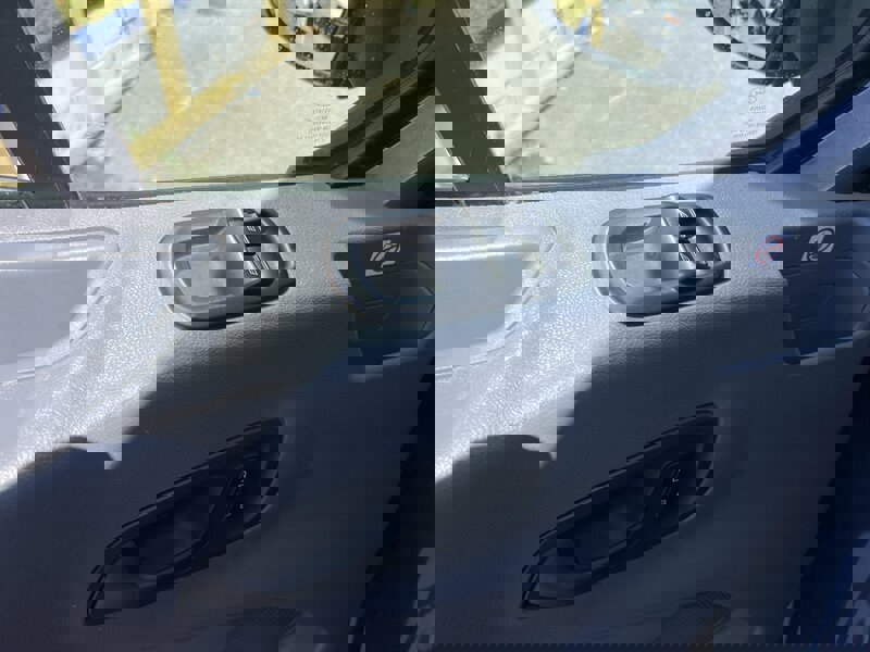 Used 2019 Ford Transit 250 148 High Roof Extended RWD image 10