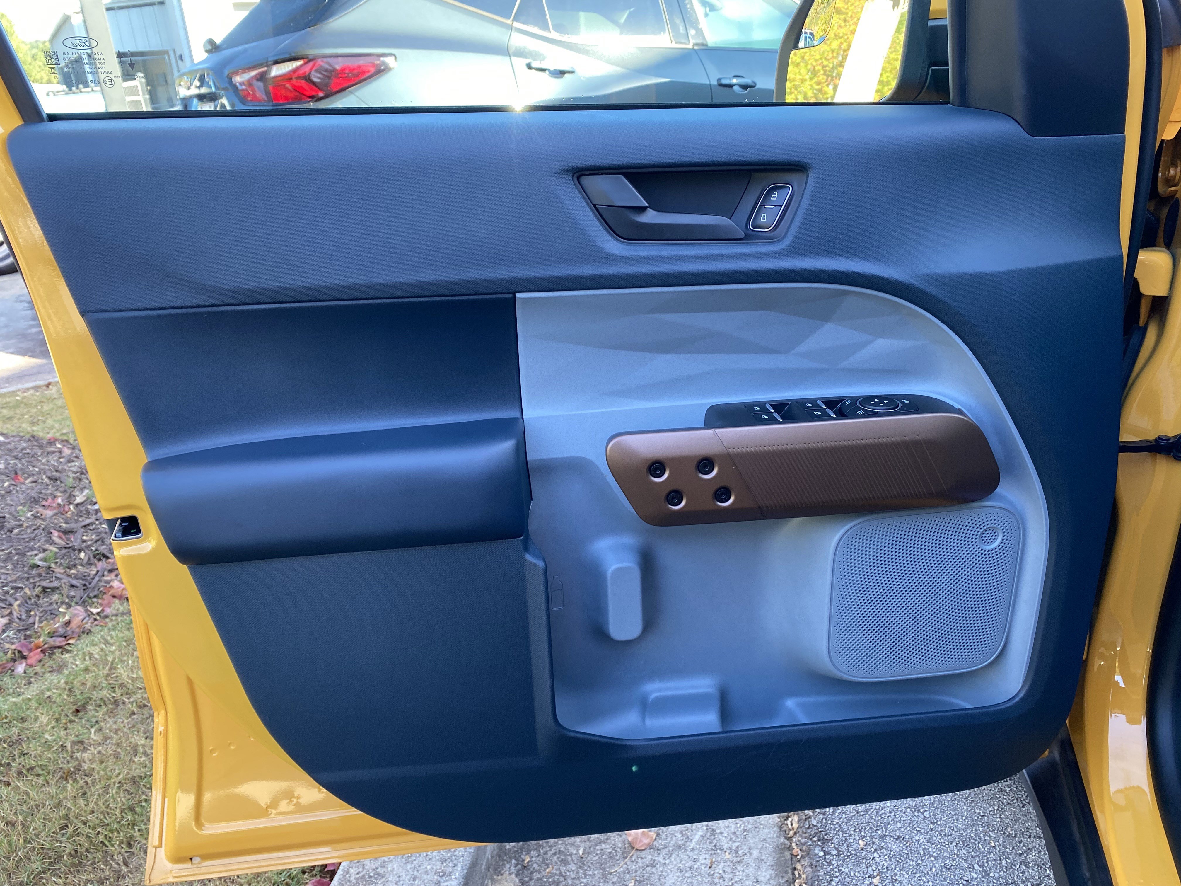 Used 2023 Ford Maverick Lariat w/ Equipment Group 500A Standard image 15