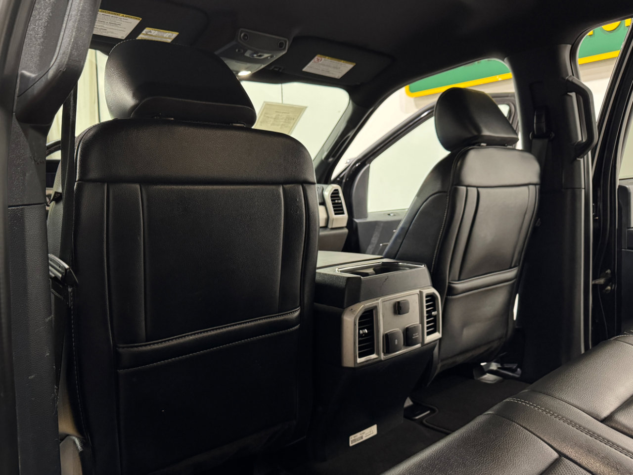 Used 2022 Ford F250 Lariat w/ Chrome Package image 16