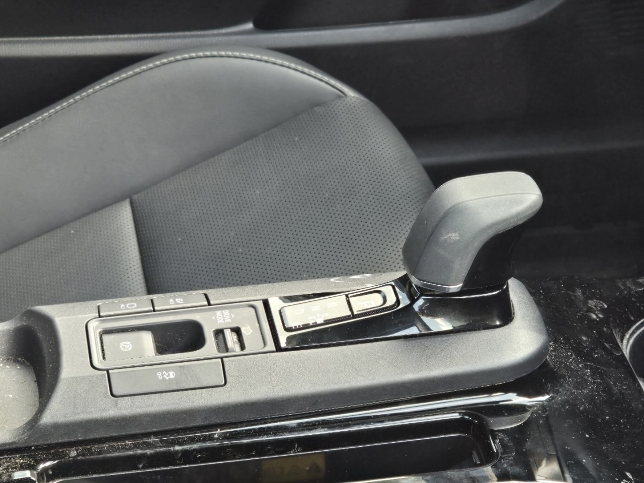Used 2026 Toyota Prius AWD image 13