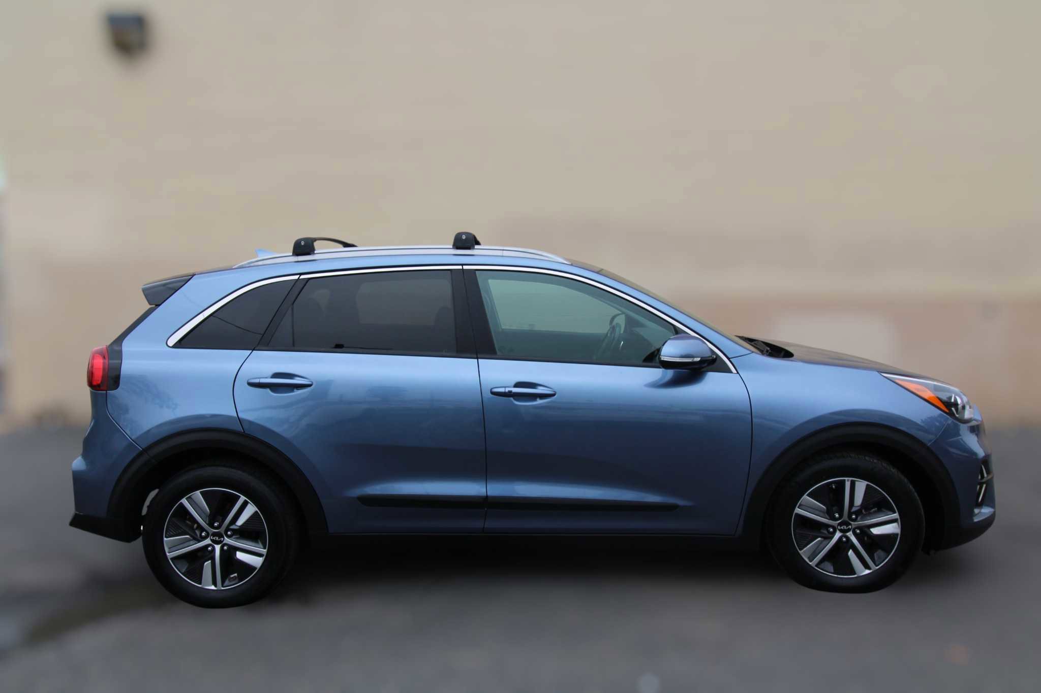 Used 2022 Kia Niro EX Premium image 13