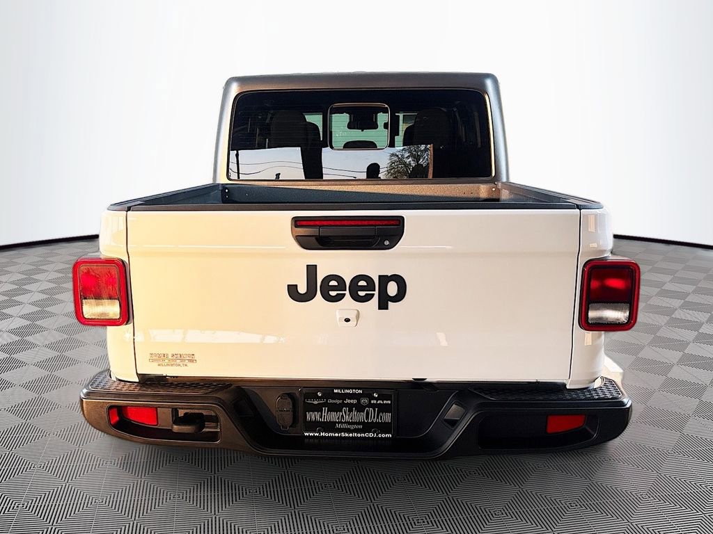 Used 2025 Jeep Gladiator Sport image 6