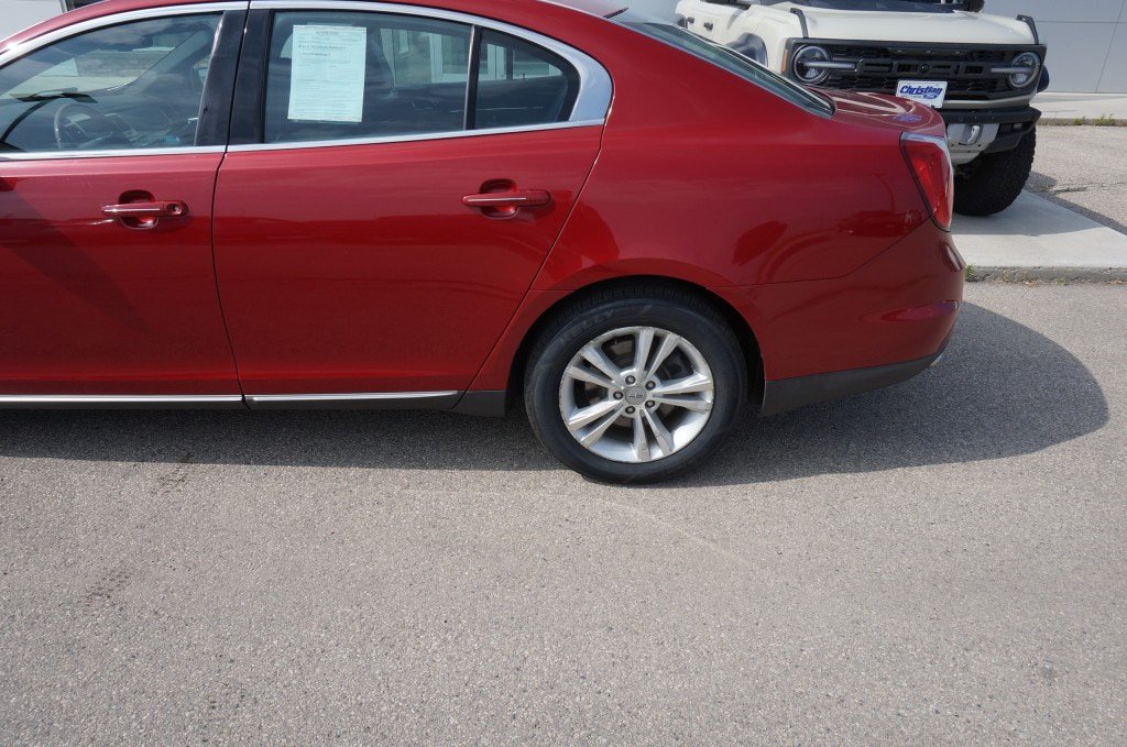 Used 2009 Lincoln MKS FWD image 2