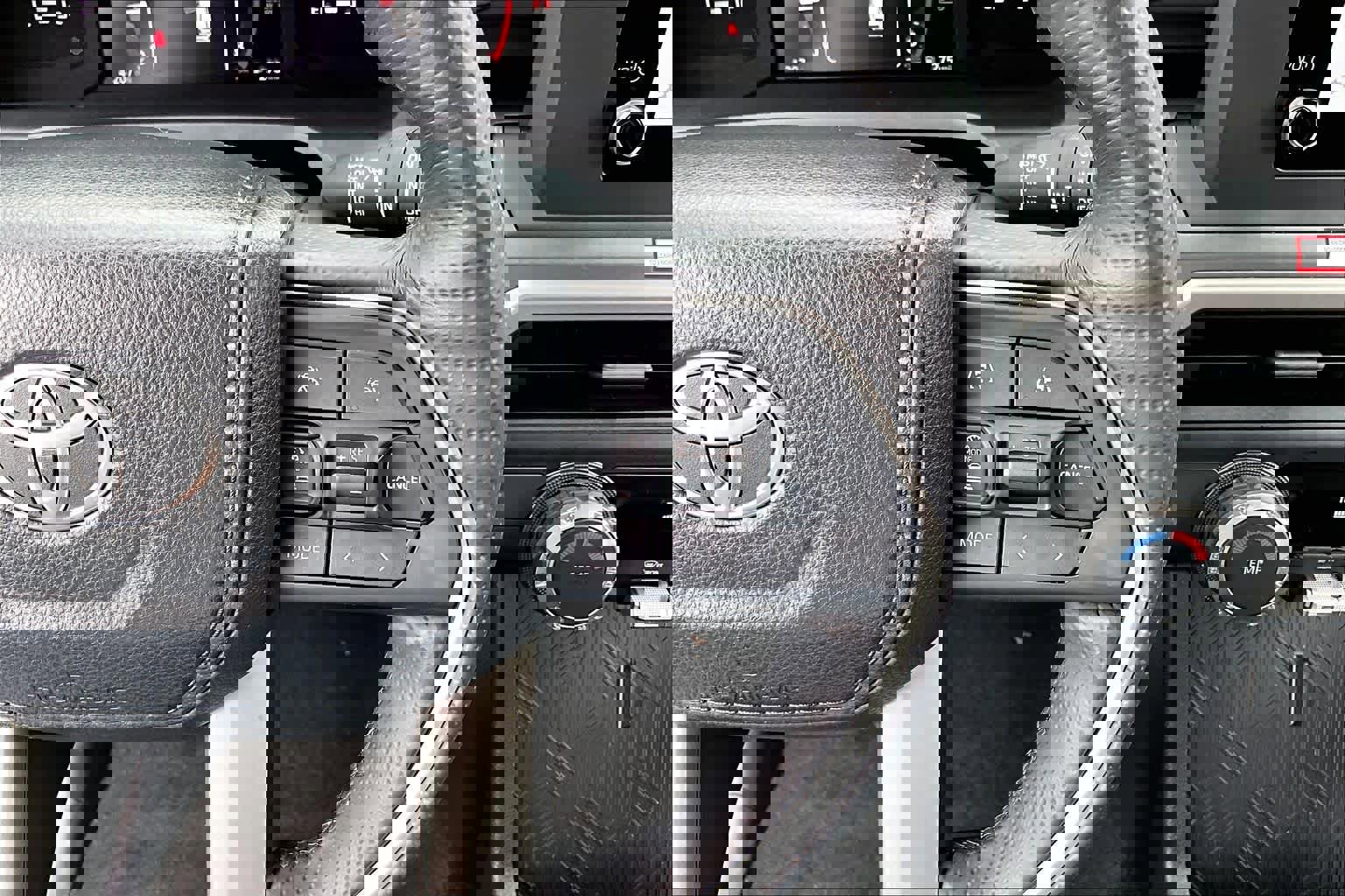 Certified 2025 Toyota 4Runner SR5 image 22