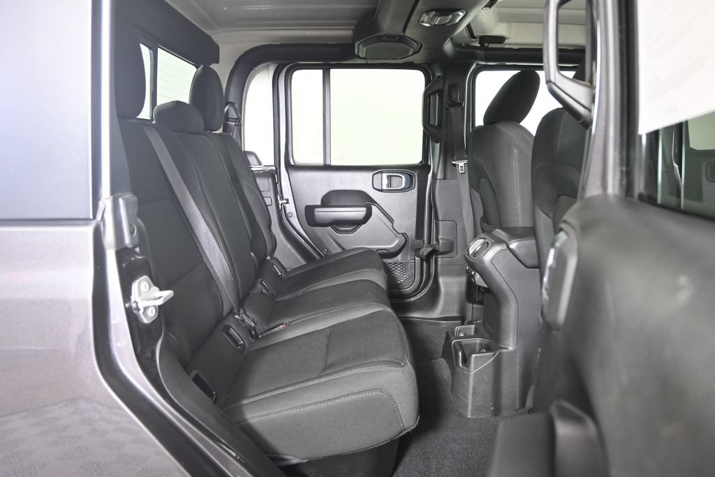 Used 2023 Jeep Gladiator Sport AWD/4WD image 16