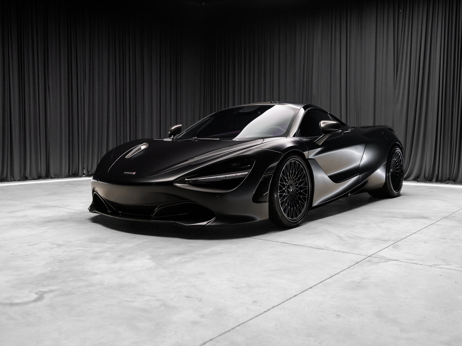 Used 2018 McLaren 720S RWD image 27