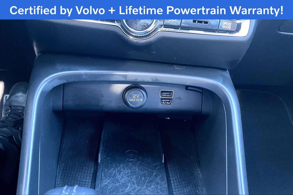 Used 2020 Volvo XC40 T5 Momentum w/ Protection Package Premier image 33
