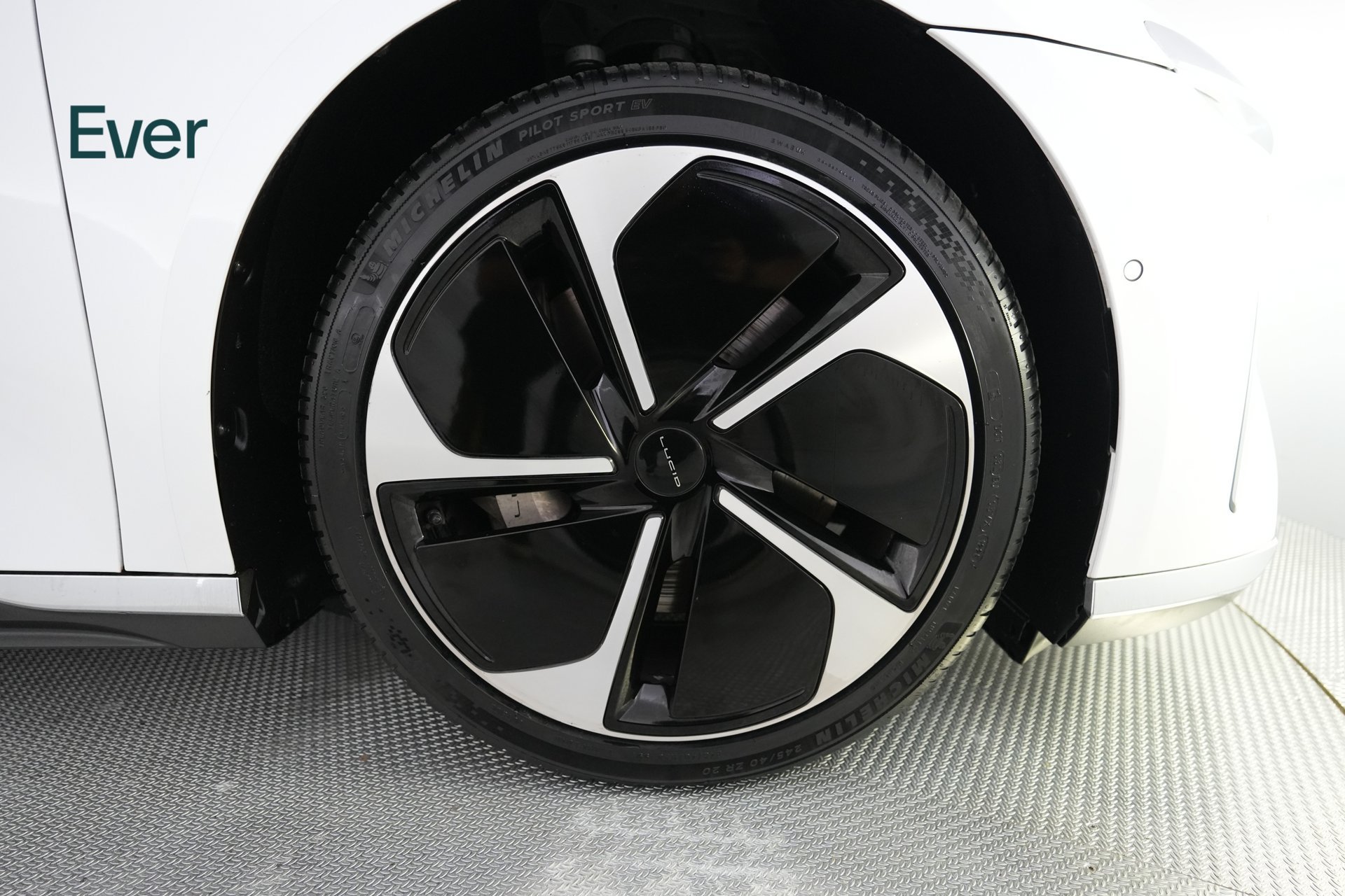 Used 2024 Lucid Air Touring AWD/4WD image 20