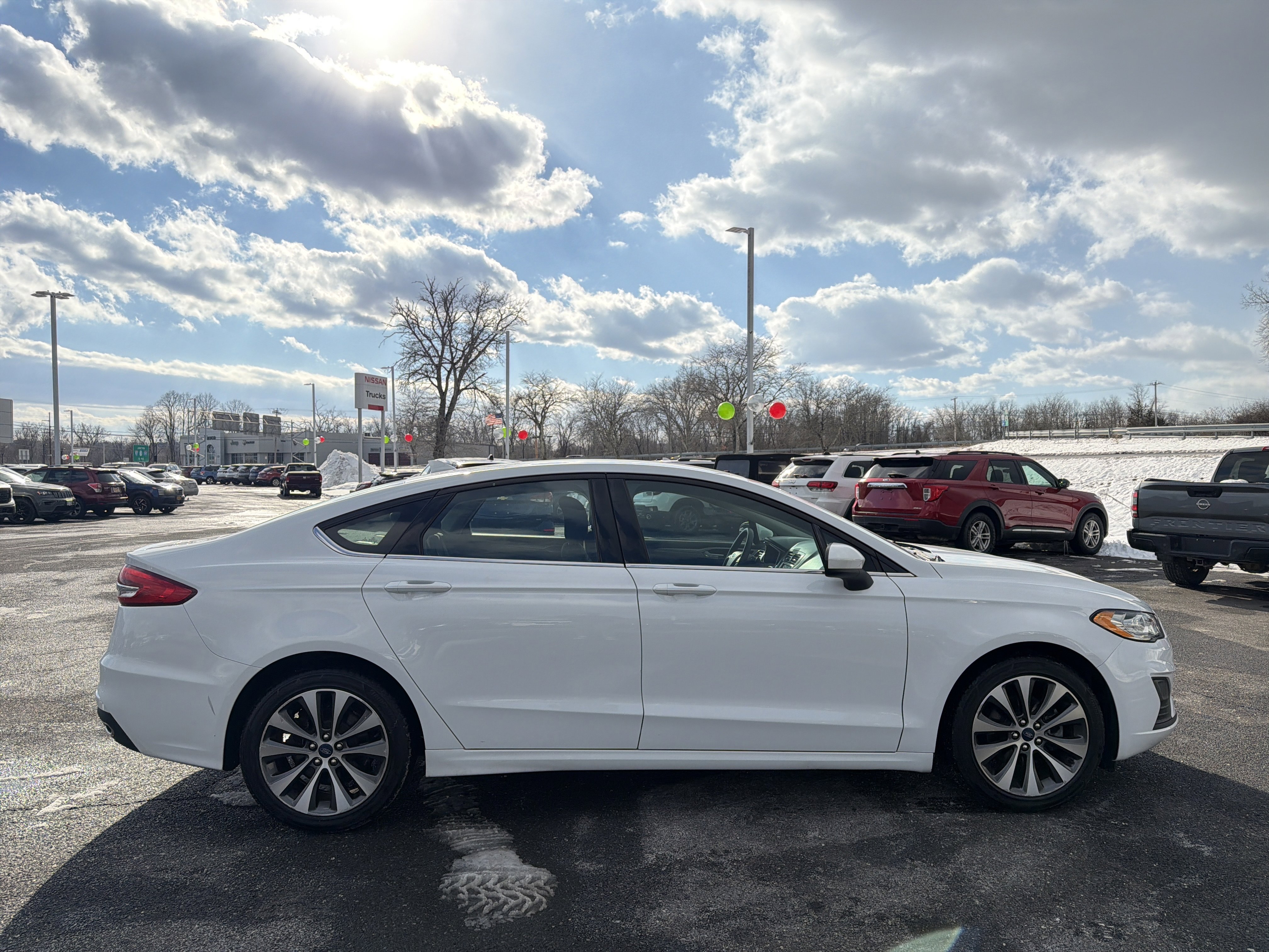 Used 2019 Ford Fusion SE image 4