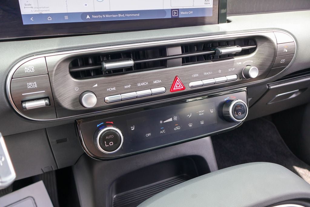 Used 2026 Hyundai Palisade SEL FWD image 16