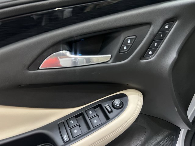 Used 2017 Buick Envision Essence FWD image 23