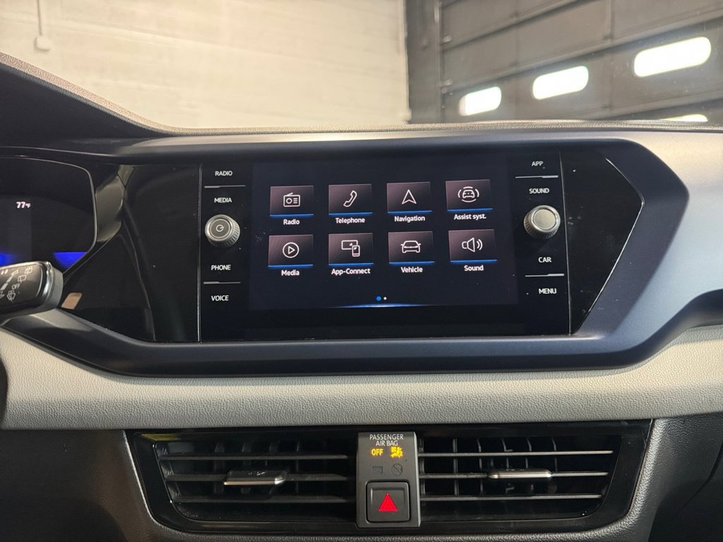 Used 2023 Volkswagen Taos SE w/ Panoramic Sunroof Package AWD/4WD image 17