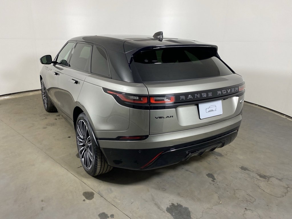 Used 2022 Land Rover Range Rover Velar R-Dynamic S image 4