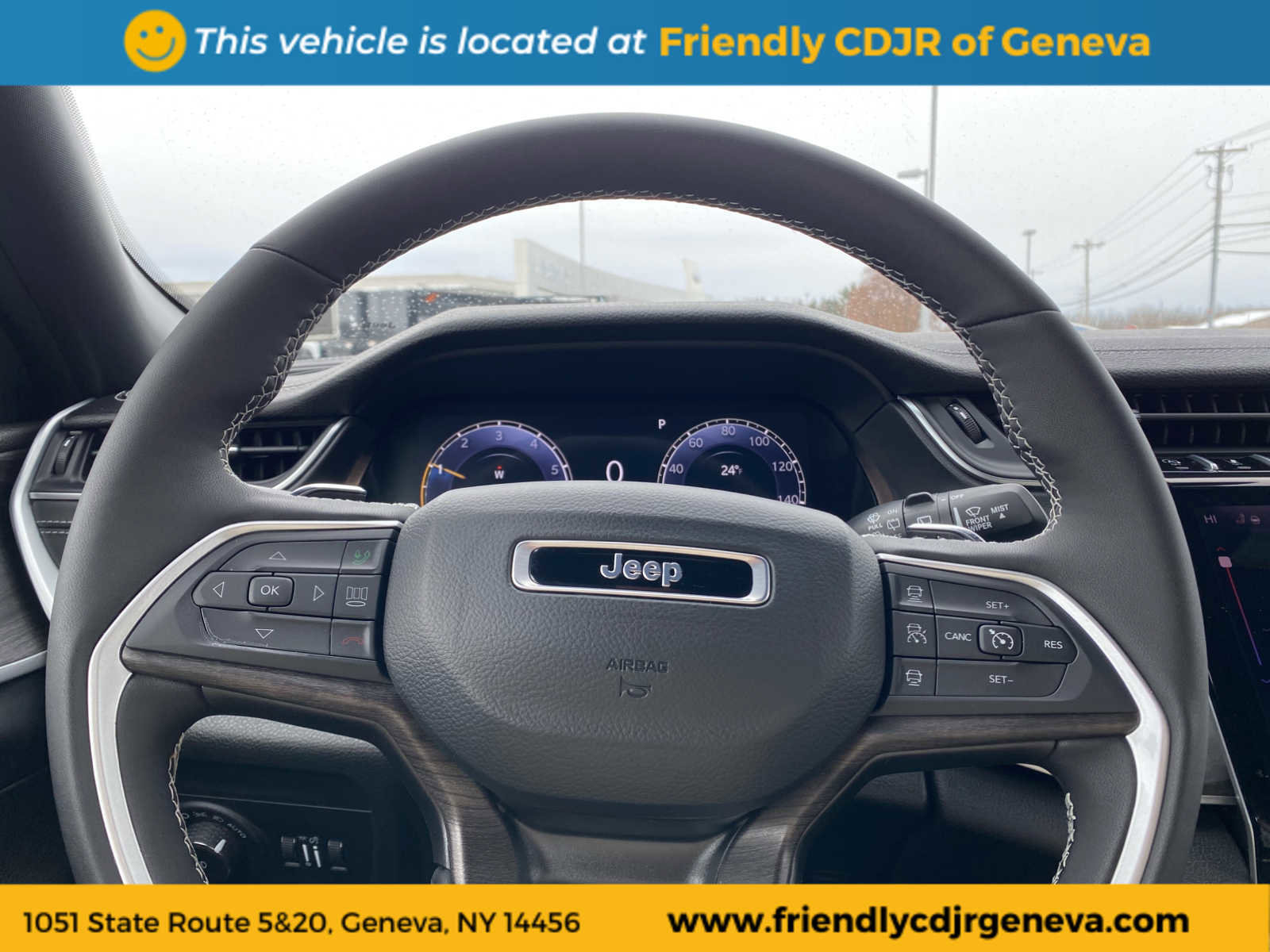 Used 2025 Jeep Grand Cherokee Limited w/ Trailer Tow Package image 12