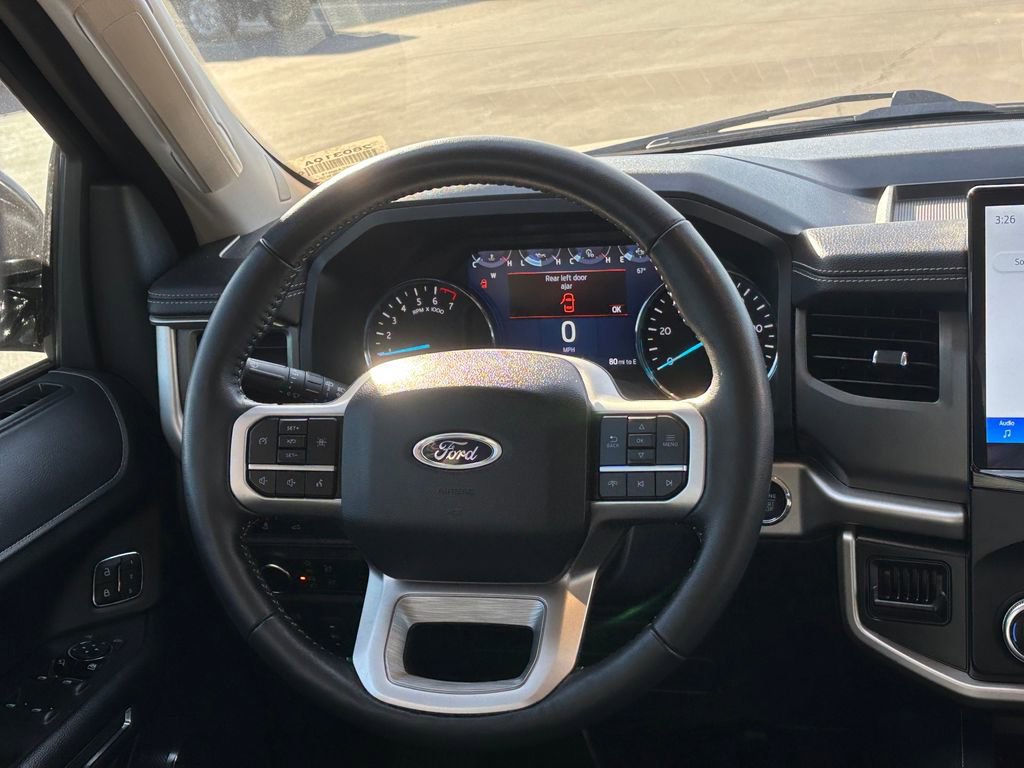 Used 2024 Ford Expedition XLT image 27