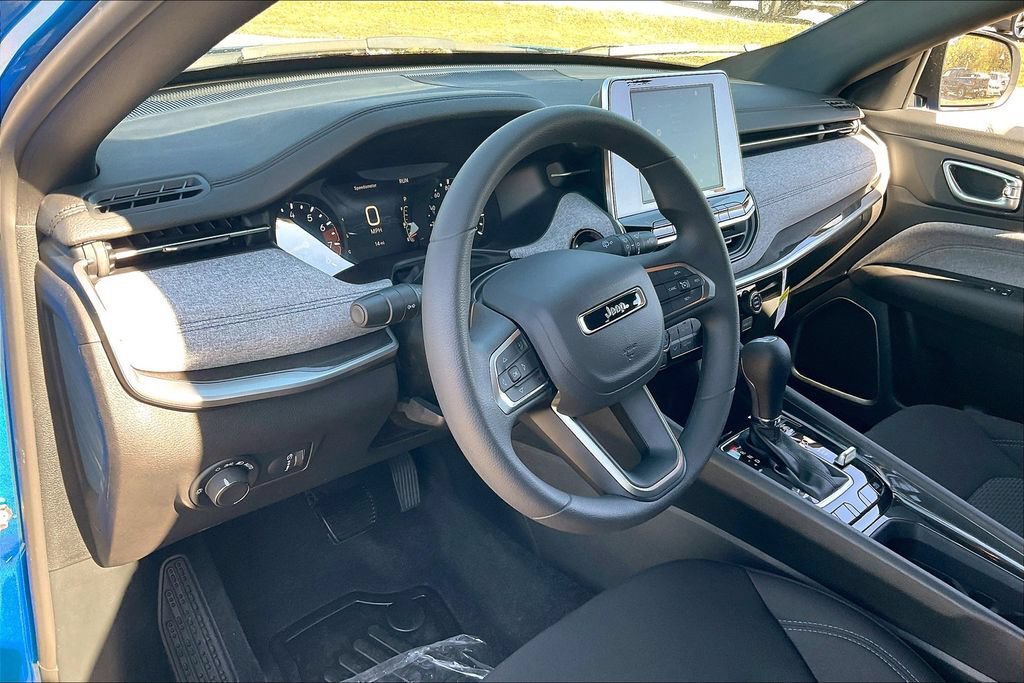 New 2025 Jeep Compass Sport AWD/4WD image 6