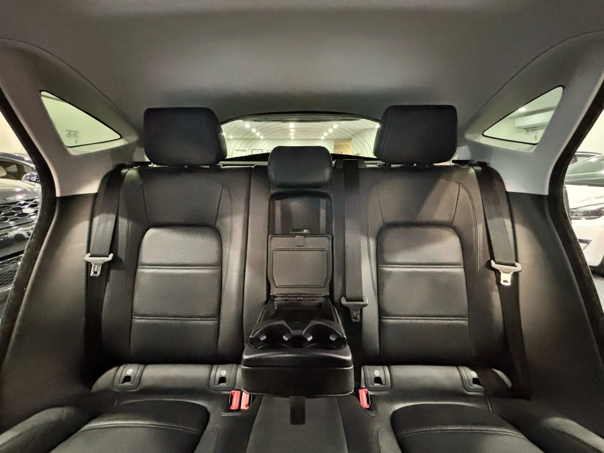 Used 2018 Jaguar E-PACE S image 19