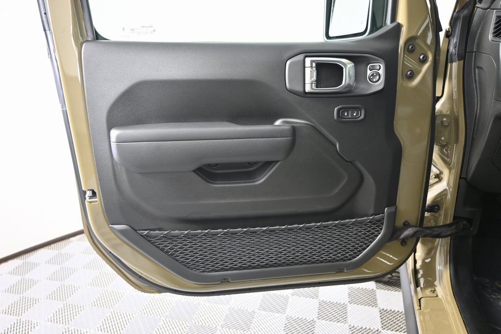 New 2025 Jeep Gladiator Willys image 19