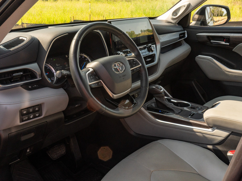 Used 2022 Toyota Highlander Platinum AWD/4WD image 11