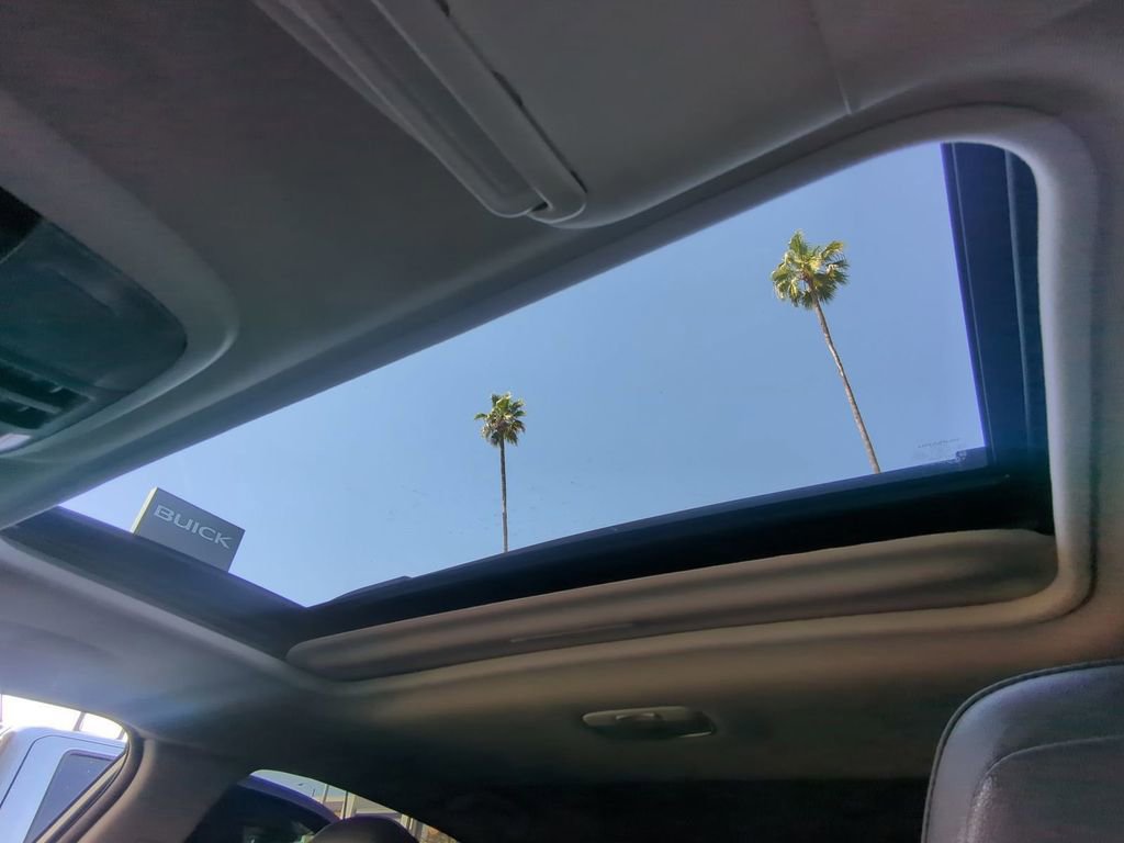 Used 2022 Subaru Crosstrek 2.5i Sport w/ Moonroof Package image 21