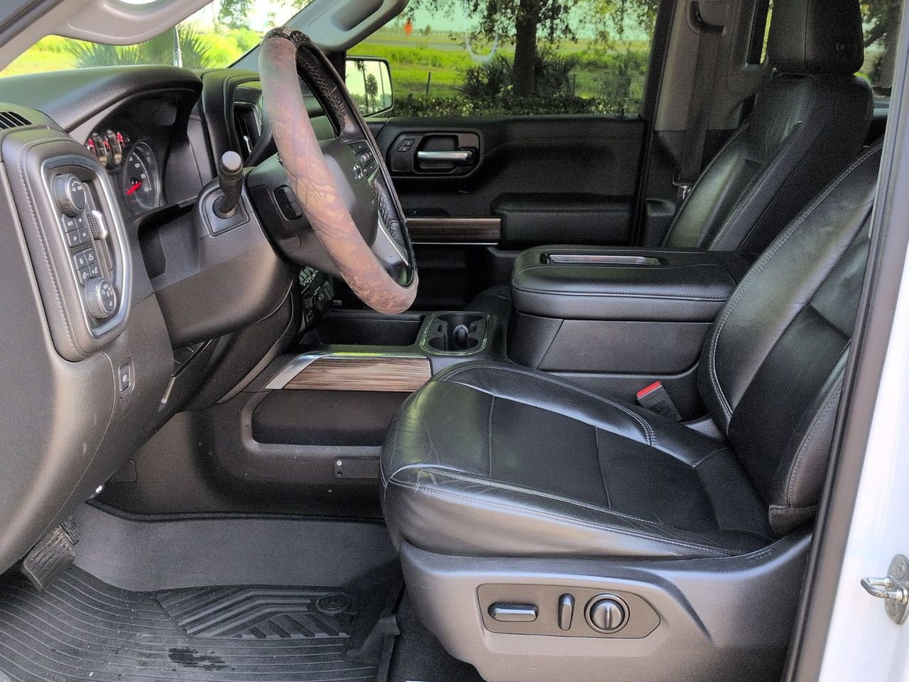 Used 2020 Chevrolet Silverado 1500 LT Trail Boss image 19