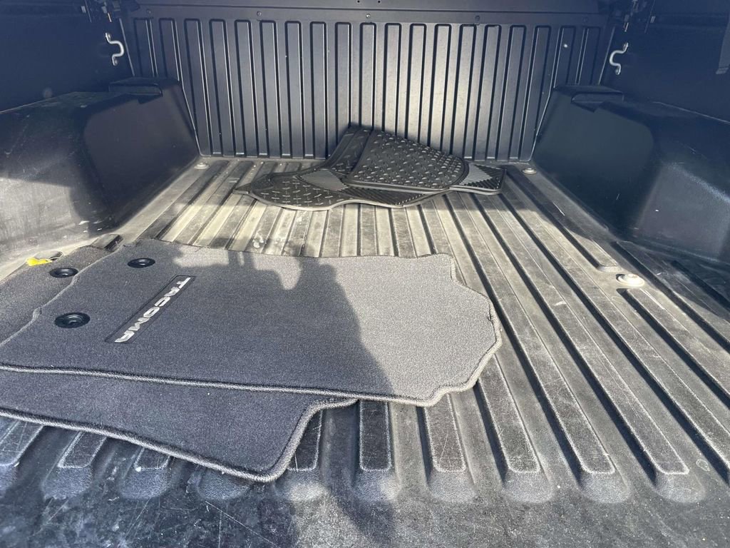 Used 2022 Toyota Tacoma SR5 w/ Technology Package image 46