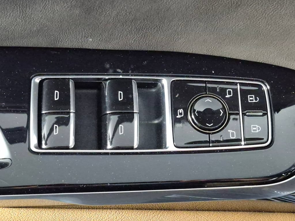New 2026 Cadillac Escalade Luxury w/ Touring Package AWD/4WD image 16