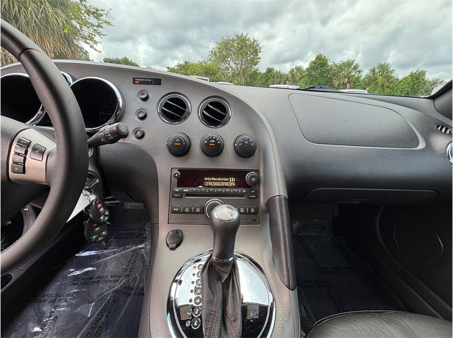 Used 2007 Pontiac Solstice GXP w/ Premium Package RWD image 11